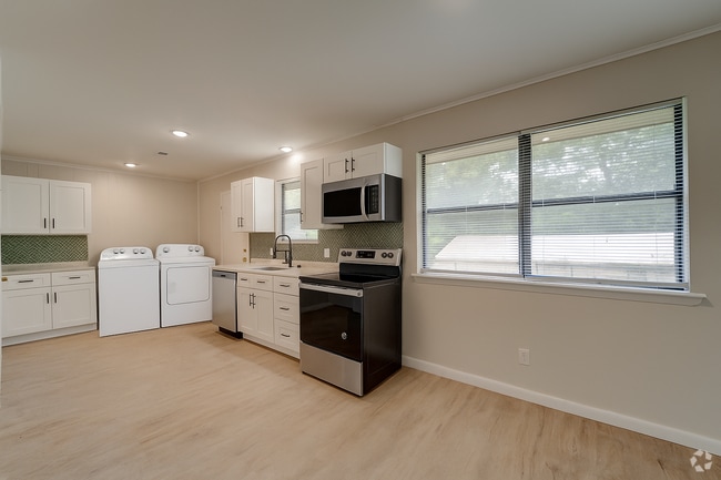Building Photo - 6461 N Double Springs Rd Rental