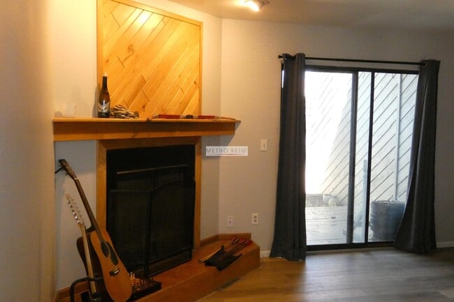 Photo - 4712 Edison Ln