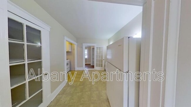 Photo - 566 Park Ave