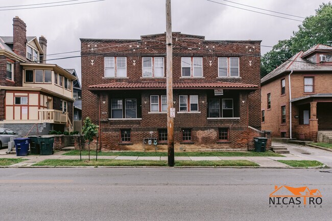 2070 Indianola Ave