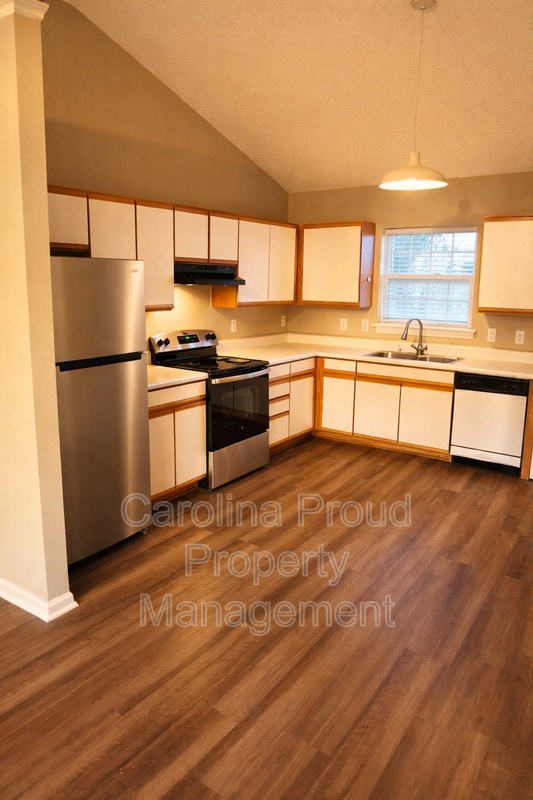 Photo - 2708 Bluff View Dr