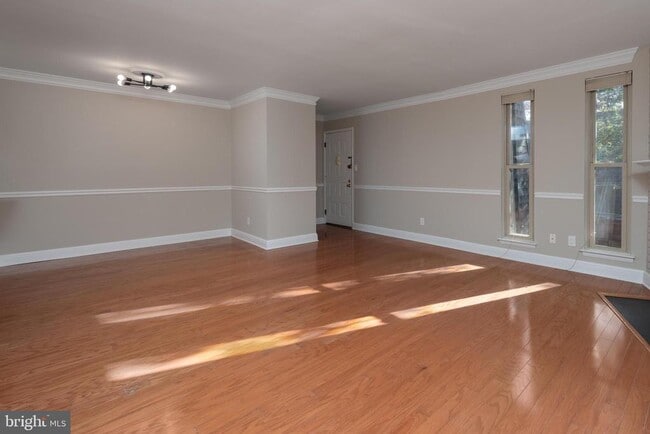 Building Photo - 25 S Church Rd Unit 28