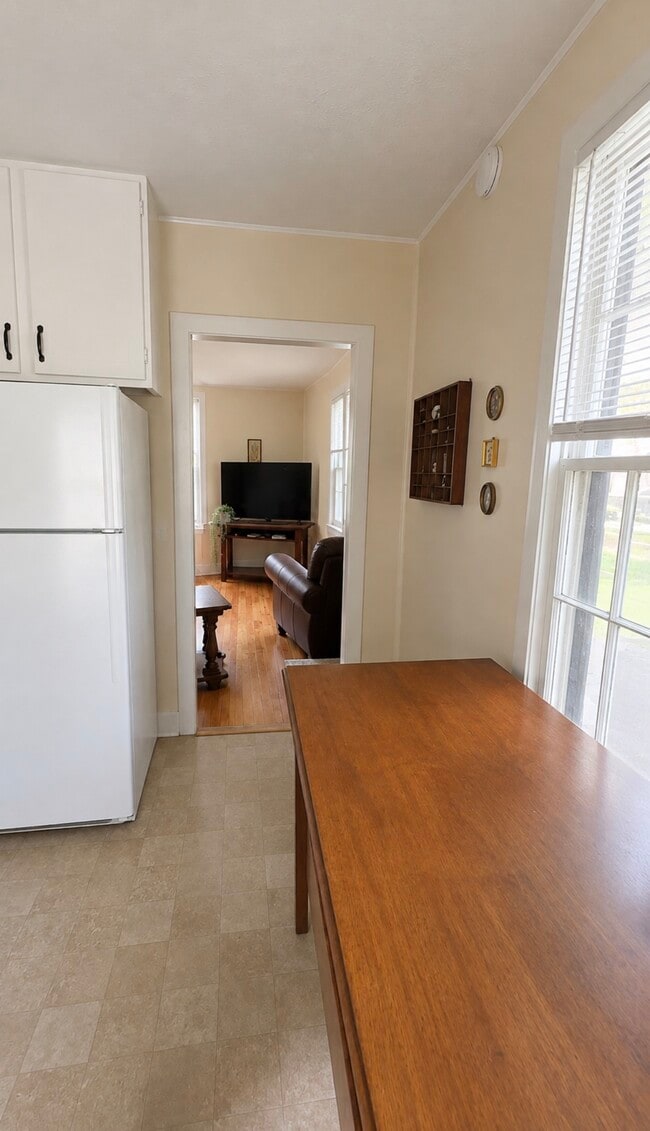 Photo - 38 Kingsgate Dr
