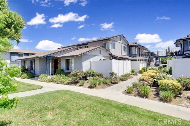 Building Photo - 1460 Forest Glen Dr