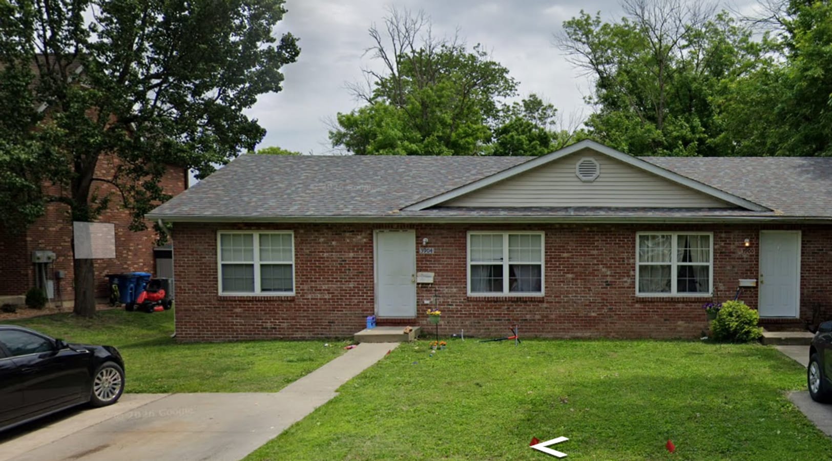 2 bed 1 bath duplex! - 2 bed 1 bath duplex!