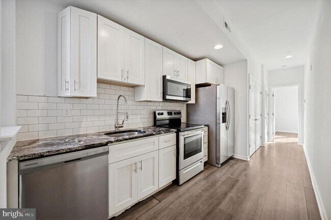 Photo - 4131 Cambridge St Unidad 2