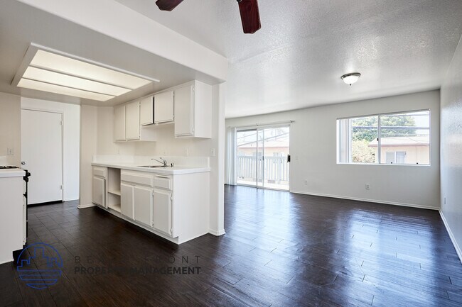 Photo - 1035 Raymond