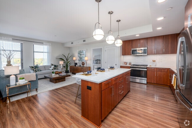 2BR, 2BA – 909SF - Kitchen