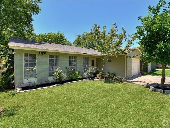 Building Photo - 9508 N Creek Dr Rental