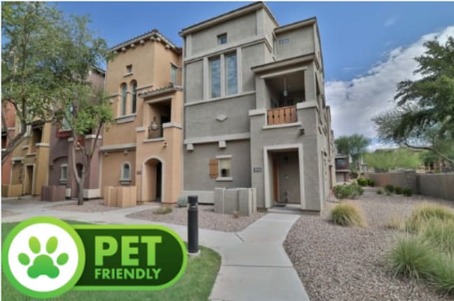 Coming Soon! Furnished 2 bed / 2.5 bath Gi... - Coming Soon! Furnished 2 bed / 2.5 bath Gi... Apartment