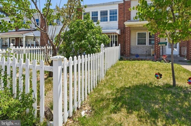 Photo - 7905 Eastdale Rd