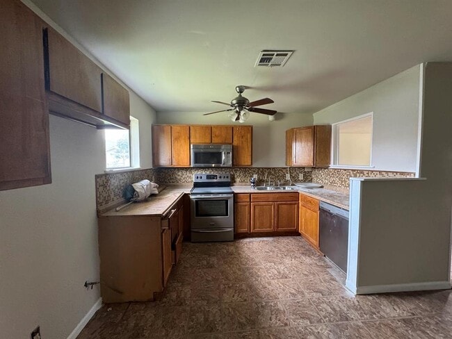 Photo - 851 Aspen Ln