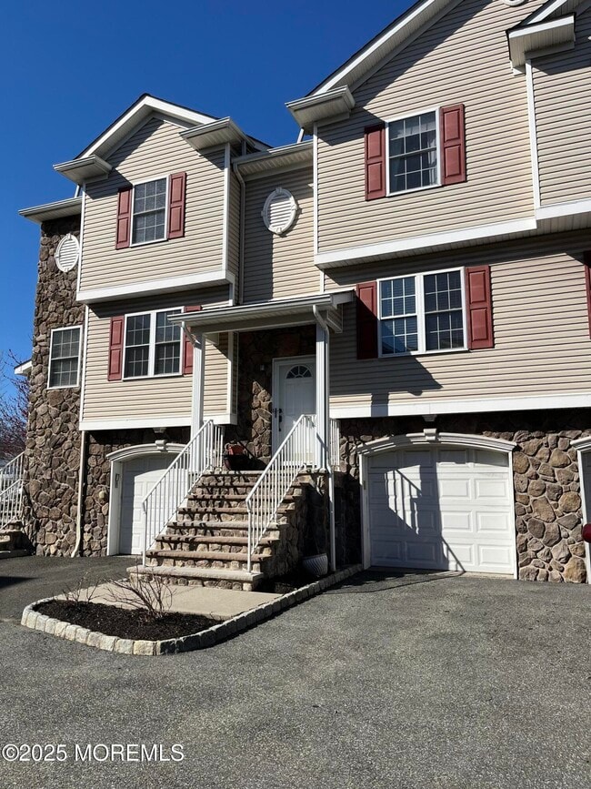 Photo - 264 Midland Ave Townhome