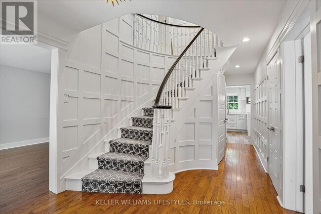 Photo - 1713 Phillbrook Crescent