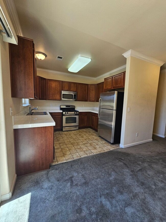 Photo - 3 Bedroom 2.5 Bath Close to UNR!
