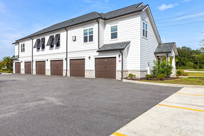 Vintage Amelia Island Apartments
