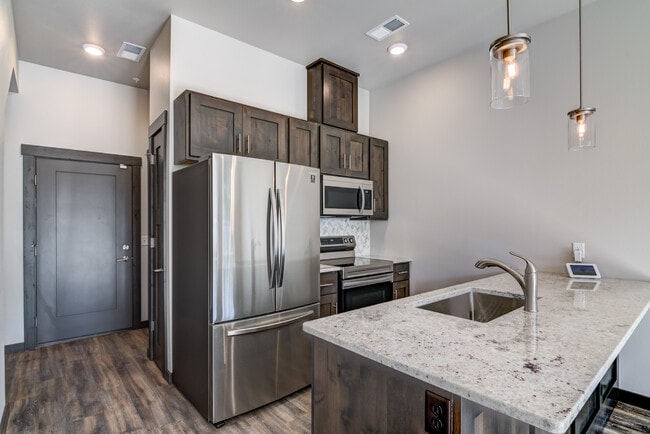 Kitchen - River Ridge Luxury Townhomes