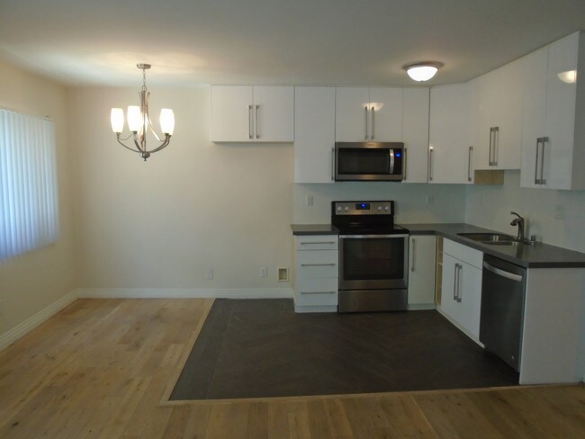 Manhattan Place Apartments