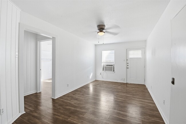 Photo - 5010 Ennis St Unit 2