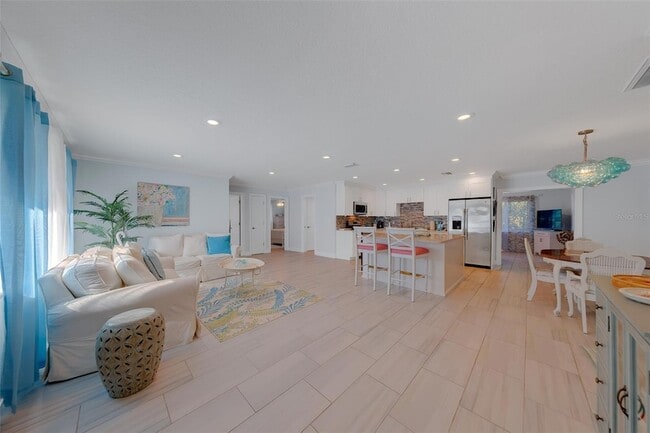 Photo - 196 E Overbrook Dr