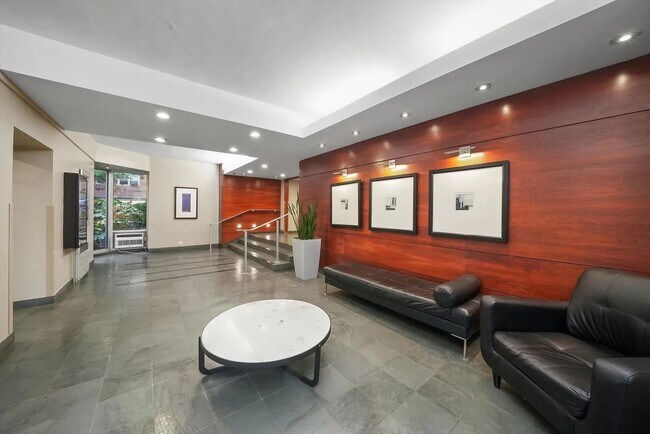 Photo - 4970 N Marine Dr Unidad 229