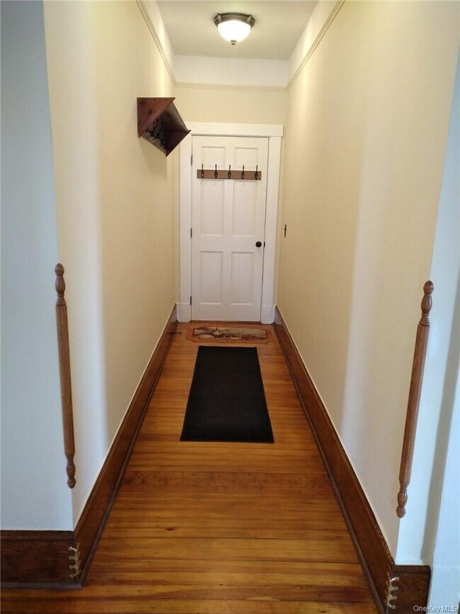 Building Photo - 262 NY-32 Unit A Rental