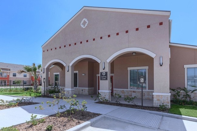 Photo - La Esperanza De Alton Apartments
