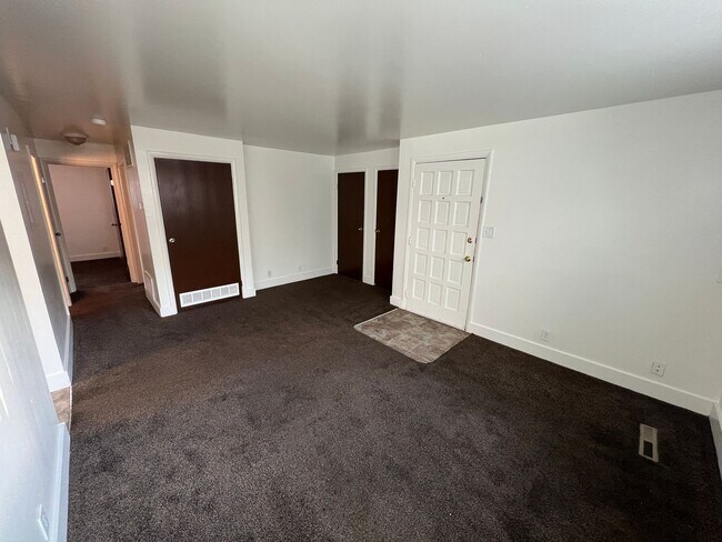 Photo - SUZANNE Unit 255-1