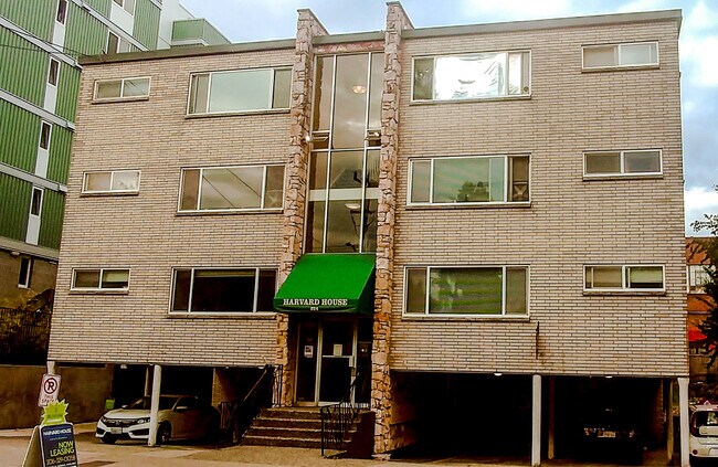 Photo - Harvard House Apartments