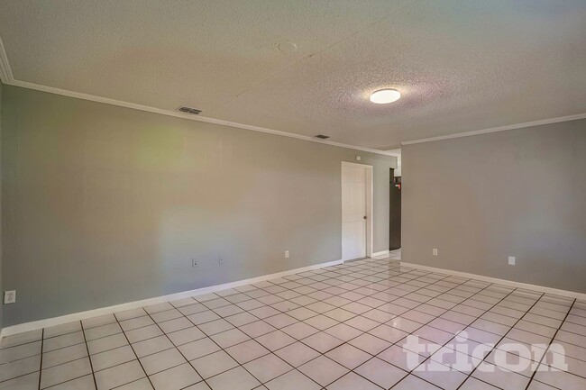 Photo - 1601 N Wills St