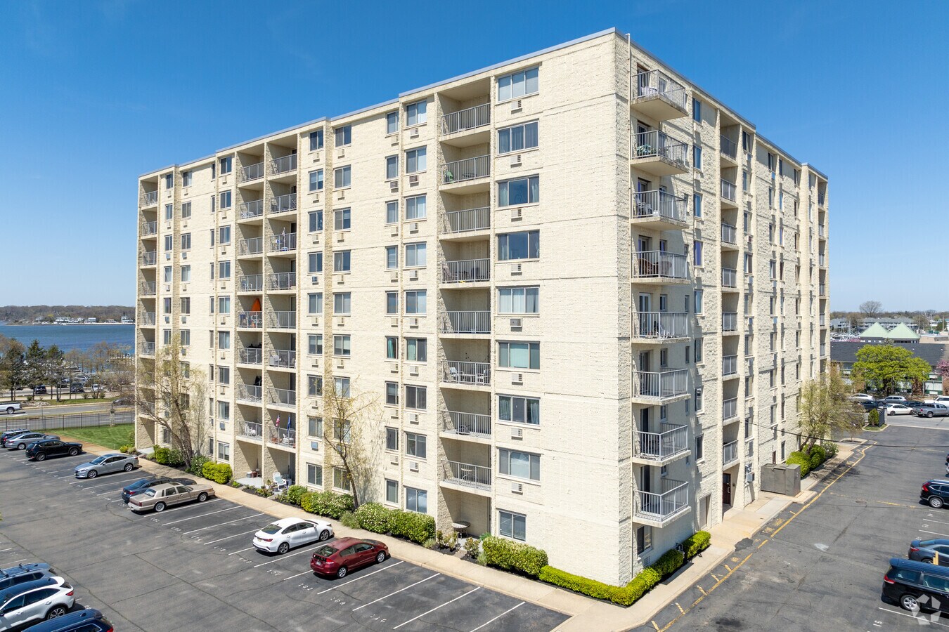 Building Photo - Marina View Tower Apartments