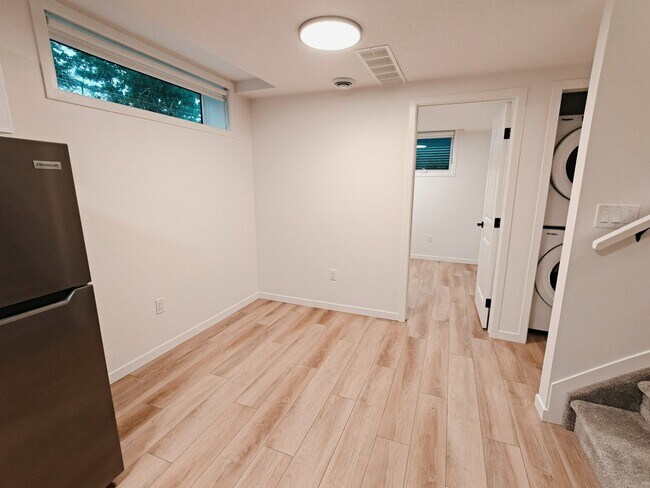 Photo - 11633-11688 88 St Unit BSMT 11633