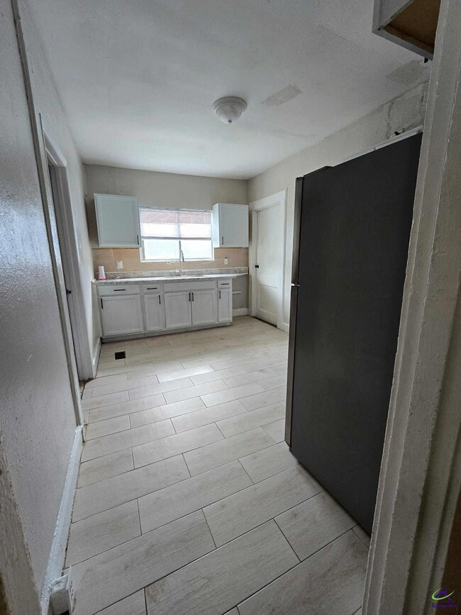 Photo - 1273 Hillyer Ave