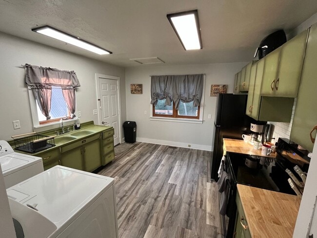 2-Bedroom, 1-Bathroom Home for Rent - 2-Bedroom, 1-Bathroom Home for Rent