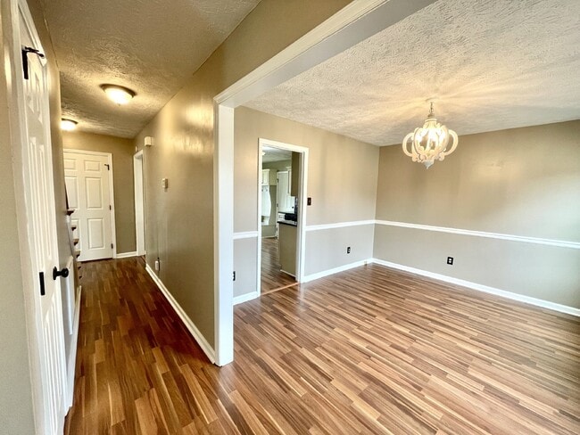 Photo - 3 Bed, 2 Bath Nest in Hope Mills