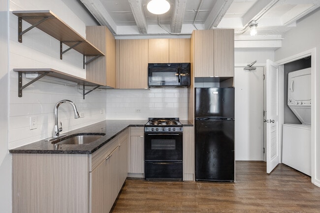 Photo - 5718 N Winthrop Ave Unit 306