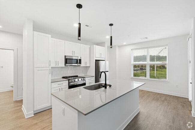 View 2BR, 2BA - 1,140SF - Kitchen