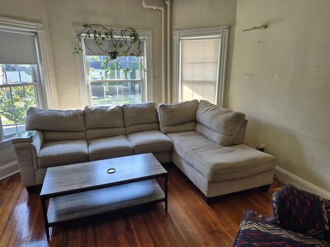 9 Grant St Unit 1