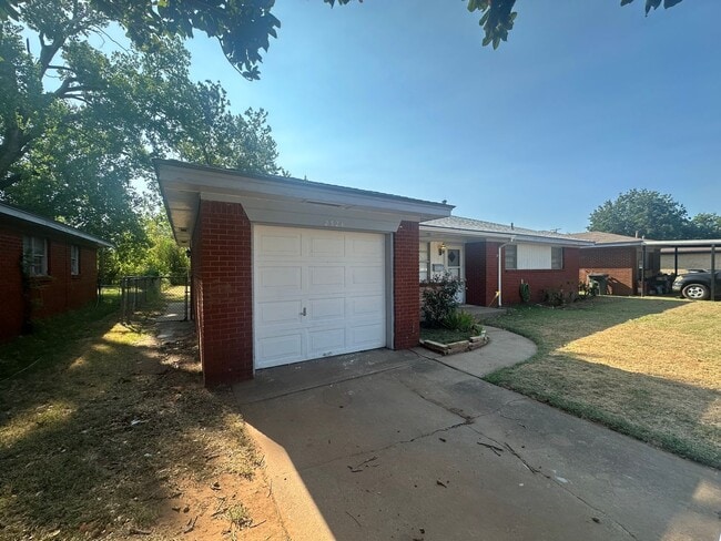 Photo - 2524 Eagle Dr
