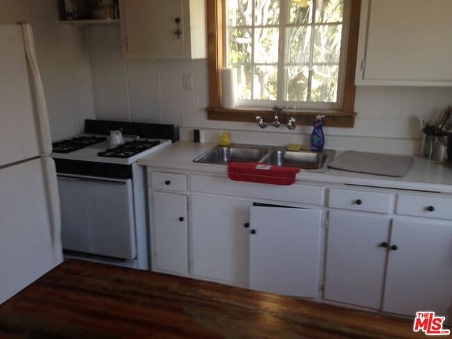 Photo - 22844 Pacific Coast Hwy Unit 2