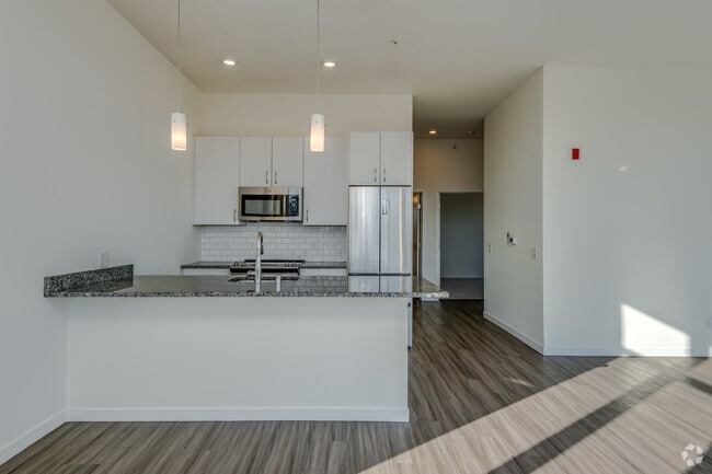 2BR, 2BA - 1,306SF