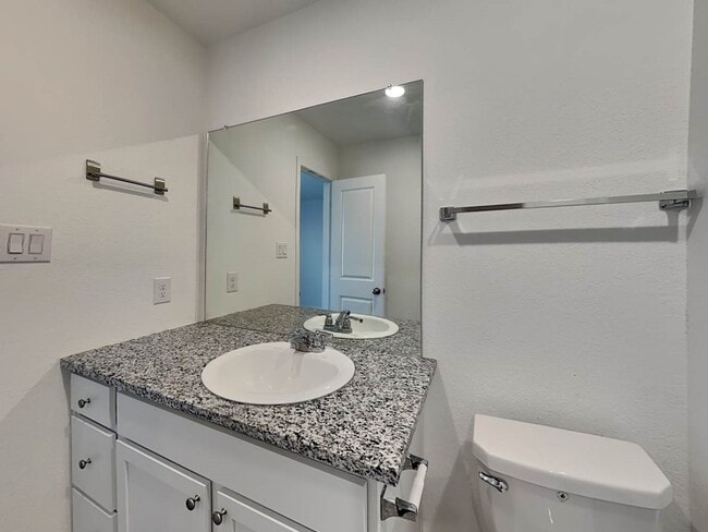 Photo - 10515 McClintock Dr