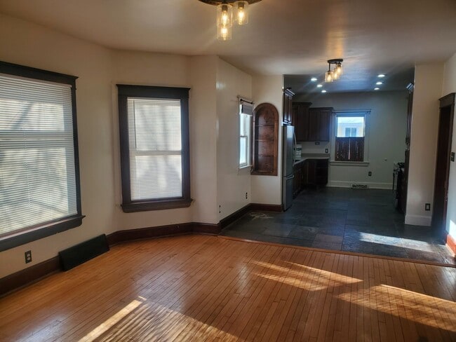 Photo - 203/205 N Spring St Unit 203