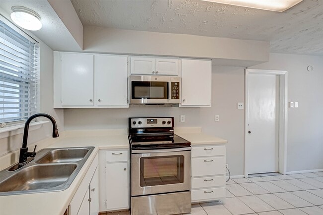 Photo - 24130 Silversmith Ln
