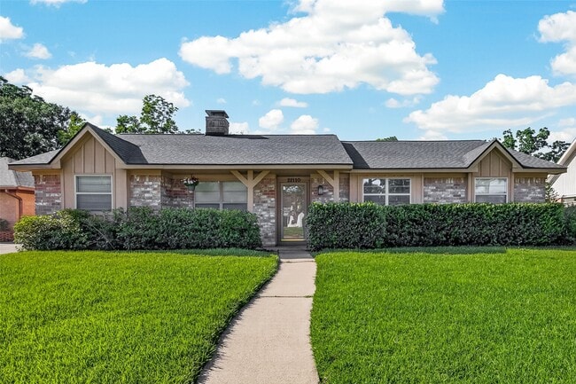 Photo - 22110 Provincial Blvd