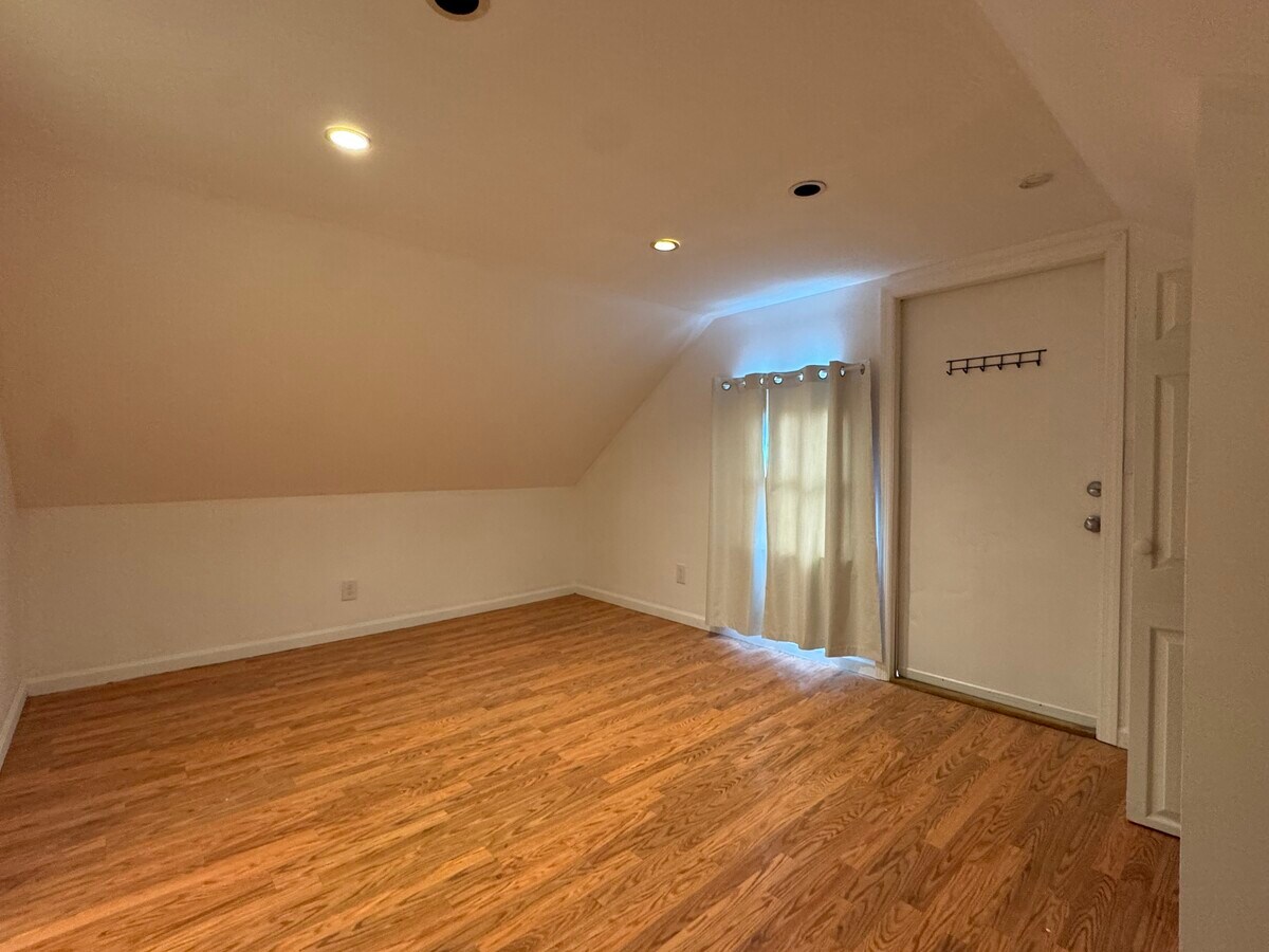 Photo - 41 Young Dixon Way