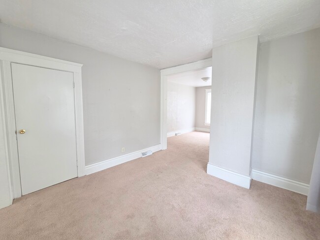 Photo - 217 W Masterson Ave
