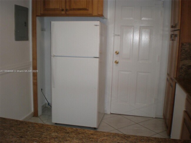 Photo - 1460 NE 169th St Unit 310