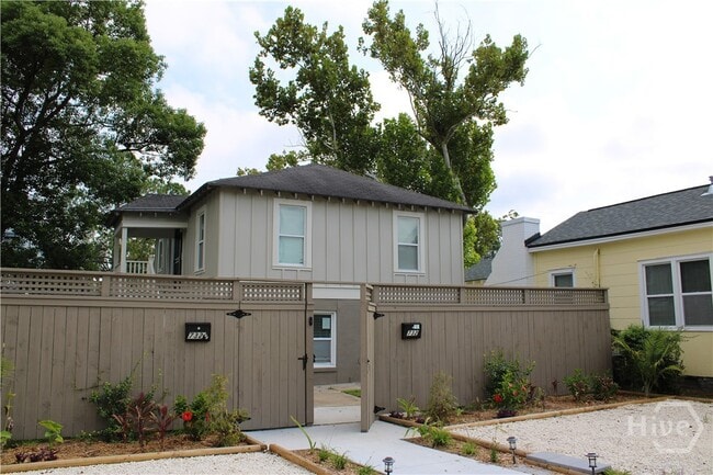 Building Photo - 732 E 38th St Rental