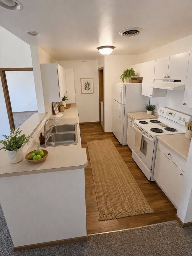 2 bedroom Townhome Kitchen- Upper - Hanover Square Apartments